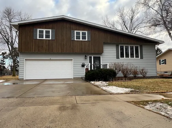 804 22nd Ave NE, Aberdeen City, SD 57401
