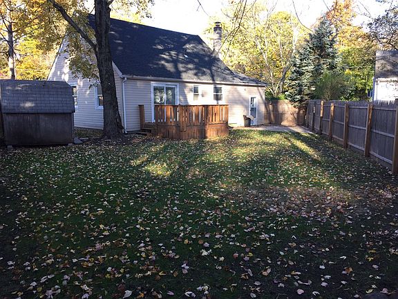 Large Fenced Yard