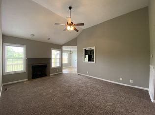 1892 Jackie Lorraine Dr, Clarksville, TN 37042