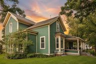 photo property thumbnail