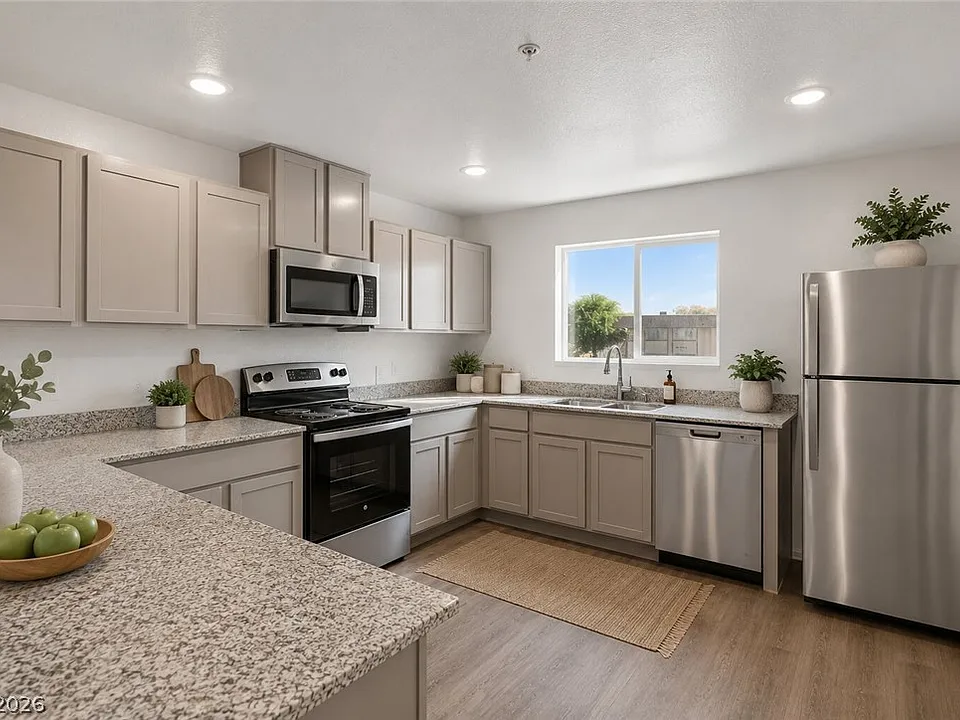 2301 Seco Adobe Cir #101