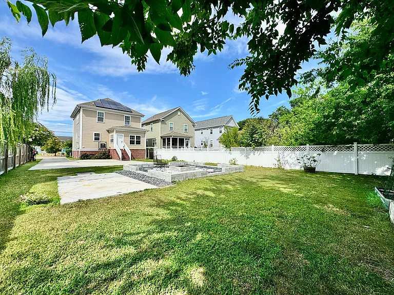1123 W Ocean View Ave — Photo 28