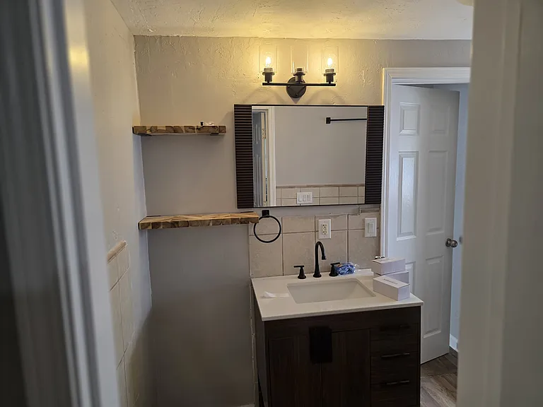 719 Price St — Photo 3