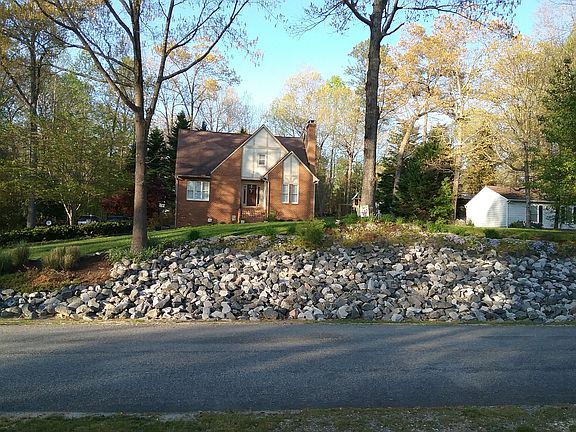 2nd image of 3312 S Hairpin Dr