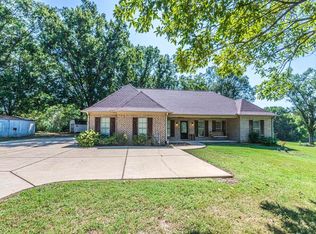 3915 Raleigh Lagrange Dr, Rossville, TN 38066