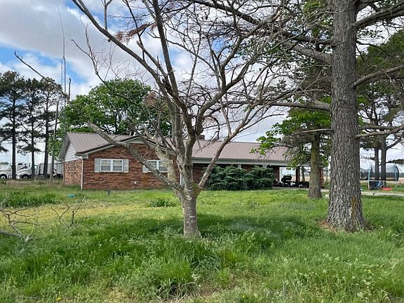 3rd image of 420 Greene Rd