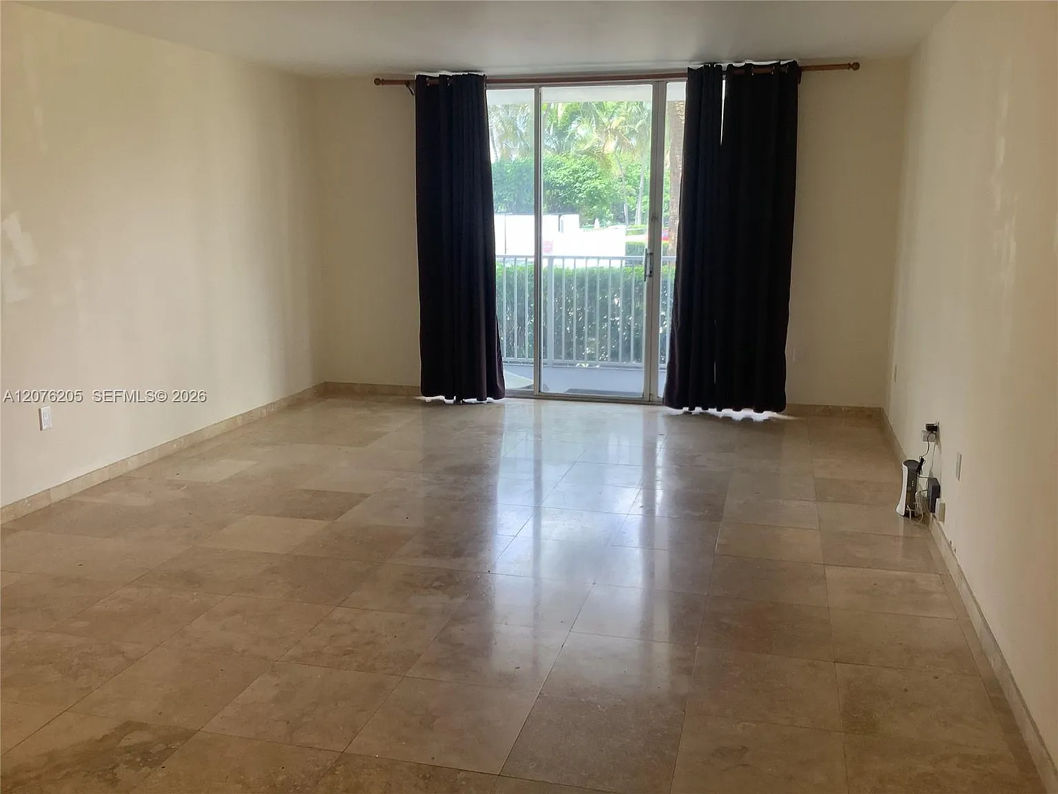 Admirals Port Condo West — Photo 2