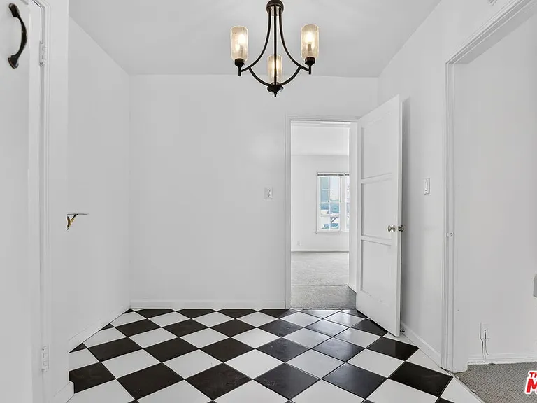 314 N Saint Andrews Pl #3 — Photo 6