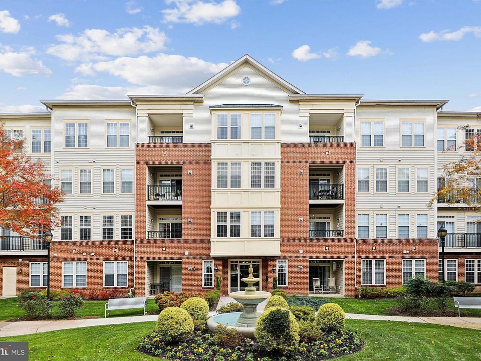 1st image of 2550 Kensington Gdns Unit 107