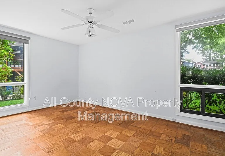 8108 Timber Valley Ct — Photo 15