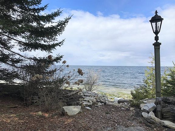 4th image of 5679 Bay Shore Dr