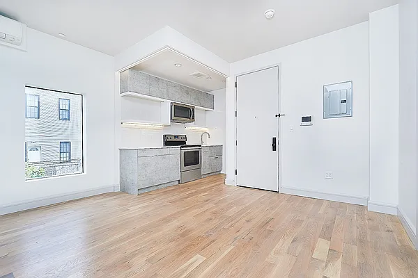 Rented by REAL New York | media 2