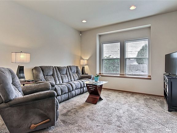 2nd image of 7811 Yakima Ave