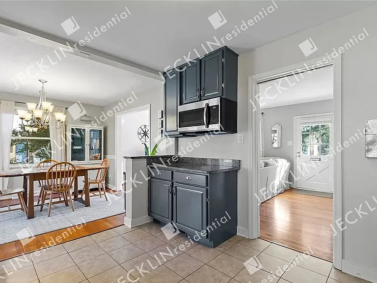 8406 Freestone Ave — Photo 10