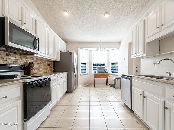 2nd image of 3184 SARAHS Court