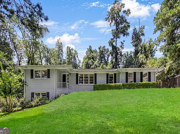 2782 Pinewood Dr, Macon, GA 31204