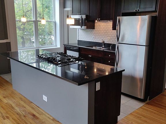 2nd image of 1661 N Meyer Ave #2