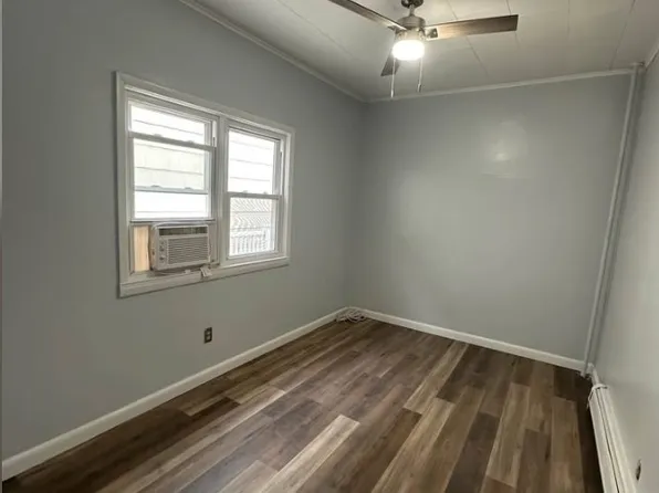166 W 8th St #A, Bayonne, NJ 07002