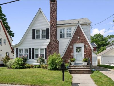 24 Rosewood Ave, Cranston, RI, 02905