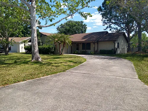 2043 Woodbriar Loop S Photo 1