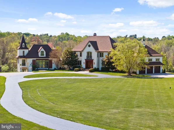 925 Drovers Ln, Chester Springs, PA 19425