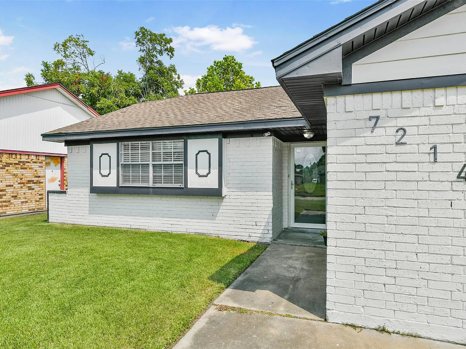 3 bed, 2.0 bath, 1224 sqft, $1,700 — Photo 3