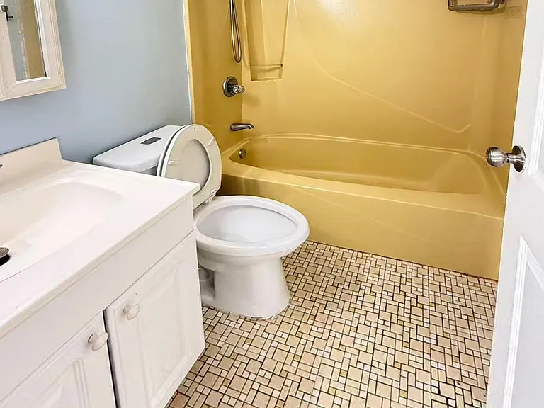 141 Commercial St #2 — Photo 4