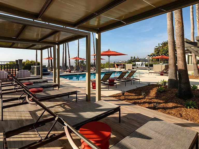 Cabanas and Loungers