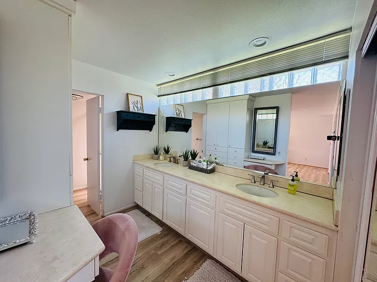 47760 Eisenhower Dr — Photo 9