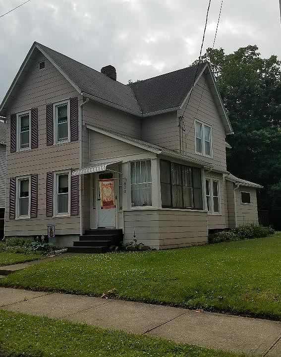 1st image of 808 Jay St