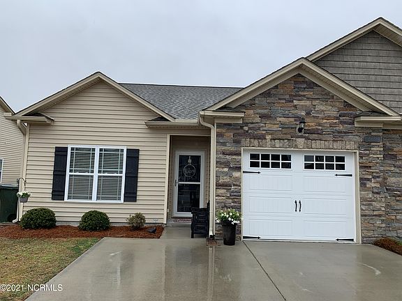 2nd image of 2230 Sweet Bay Dr #A