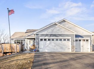 10001 Tabitha Ct, Waverly, MN 55390