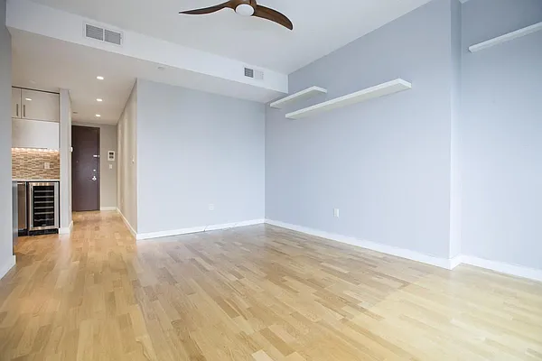 Rented by Space Marketing Shop | media 8