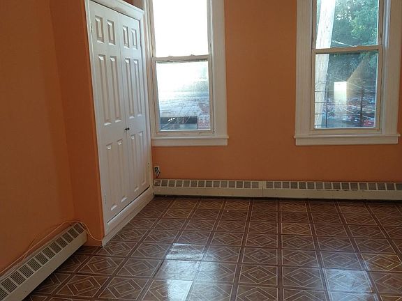3rd image of 8607 101st St APT 2R