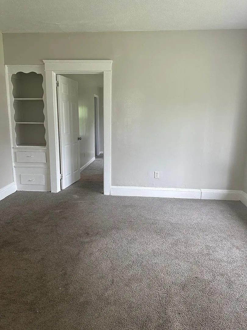 East side of Cleveland single home — Photo 4