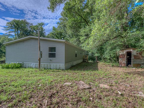 5th image of 907 Ridge Rd