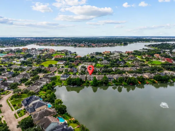1619 Roaring Springs Ln, Seabrook, TX 77586