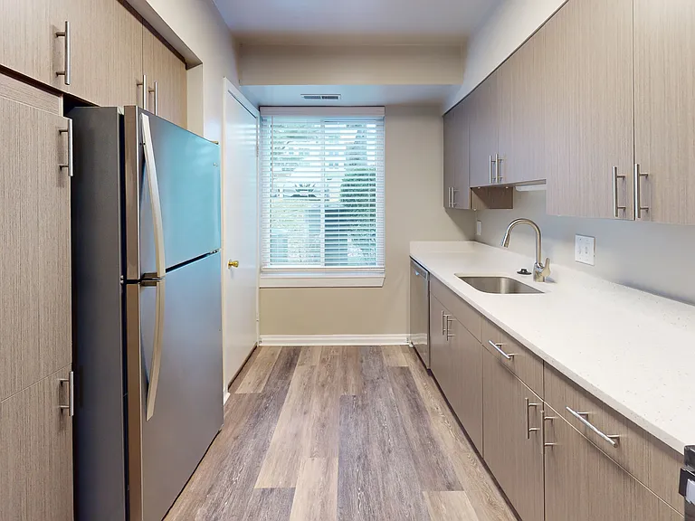 Seneca Place — Photo 48