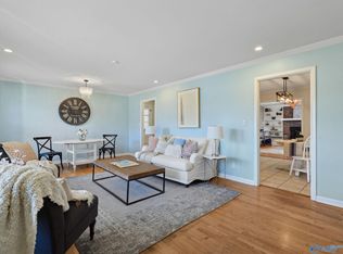 3926 Broadmor Rd NW, Huntsville, AL 35810