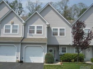 187 Erik Dr, East Setauket, NY 11733
