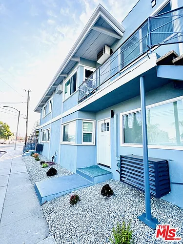 421 E Chevy Chase Dr #1 Photo 1