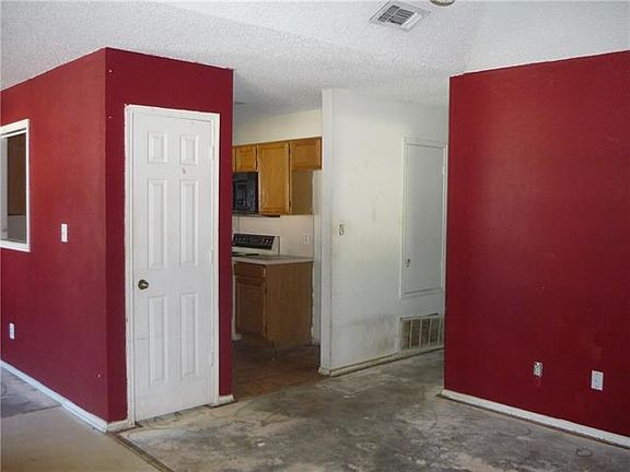 5th image of 10113 Downwood Ct