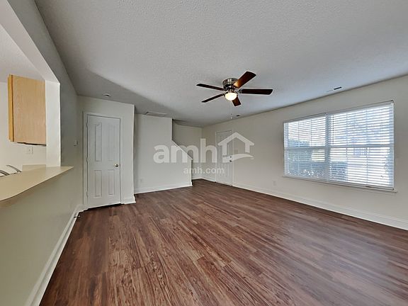 4th image of 109 Peterborough Dr