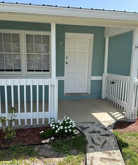 249 N Orlando Ave #B — Photo 2