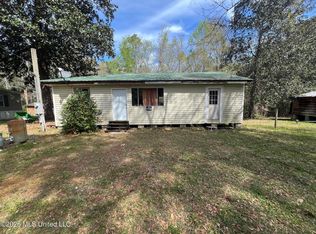 10828 Johns Bayou Cir, Vancleave, MS 39565
