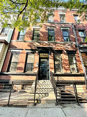 Rented by Evergreen Realty & Investments | media 25