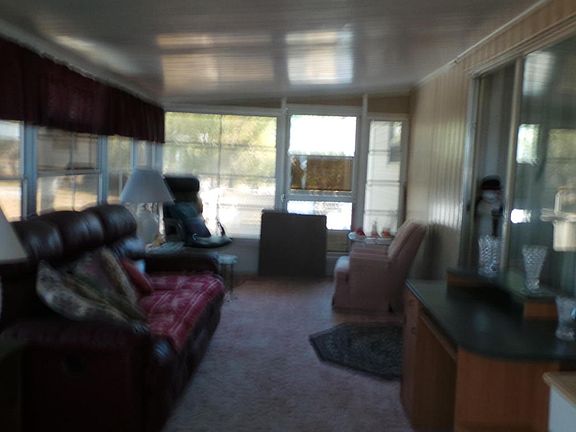 4th image of 7295 Fairlane Ave