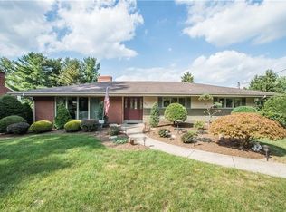 160 Warwick Dr, Pittsburgh, PA 15241
