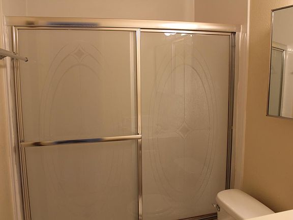 Shower/Tub