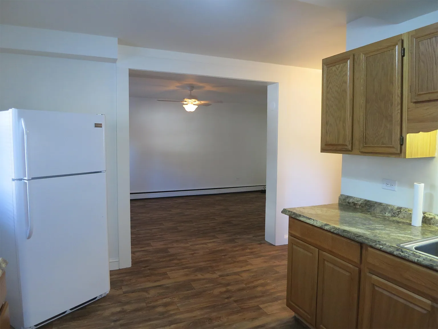 Stribling Ave - B — Photo 3
